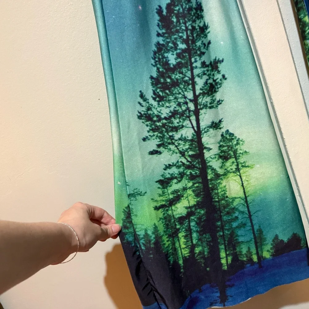 NWOT Blue and Green Tree Print Leggings - Picture 2 of 5
